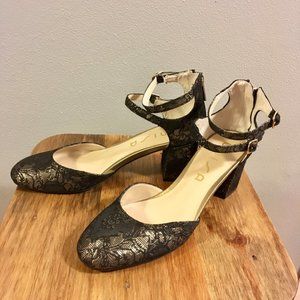 Unisa Block Heel Metallic Gold And Black